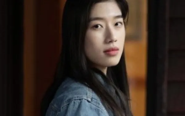 Headshot of Xuechen Yang